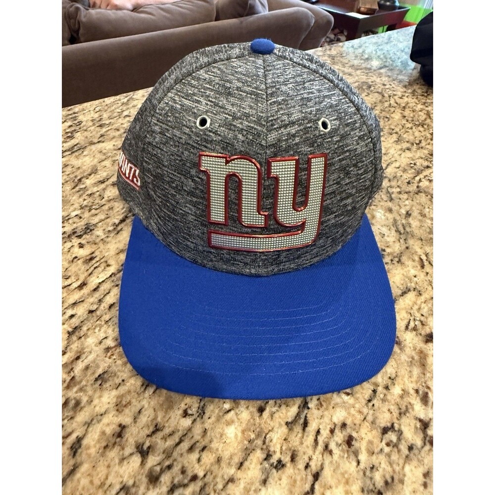 New York Giants hat cap snap back blue gray New Era lighweight breathable 9fifty